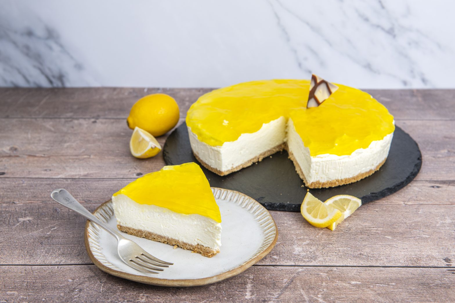 Continental lemon cheesecake